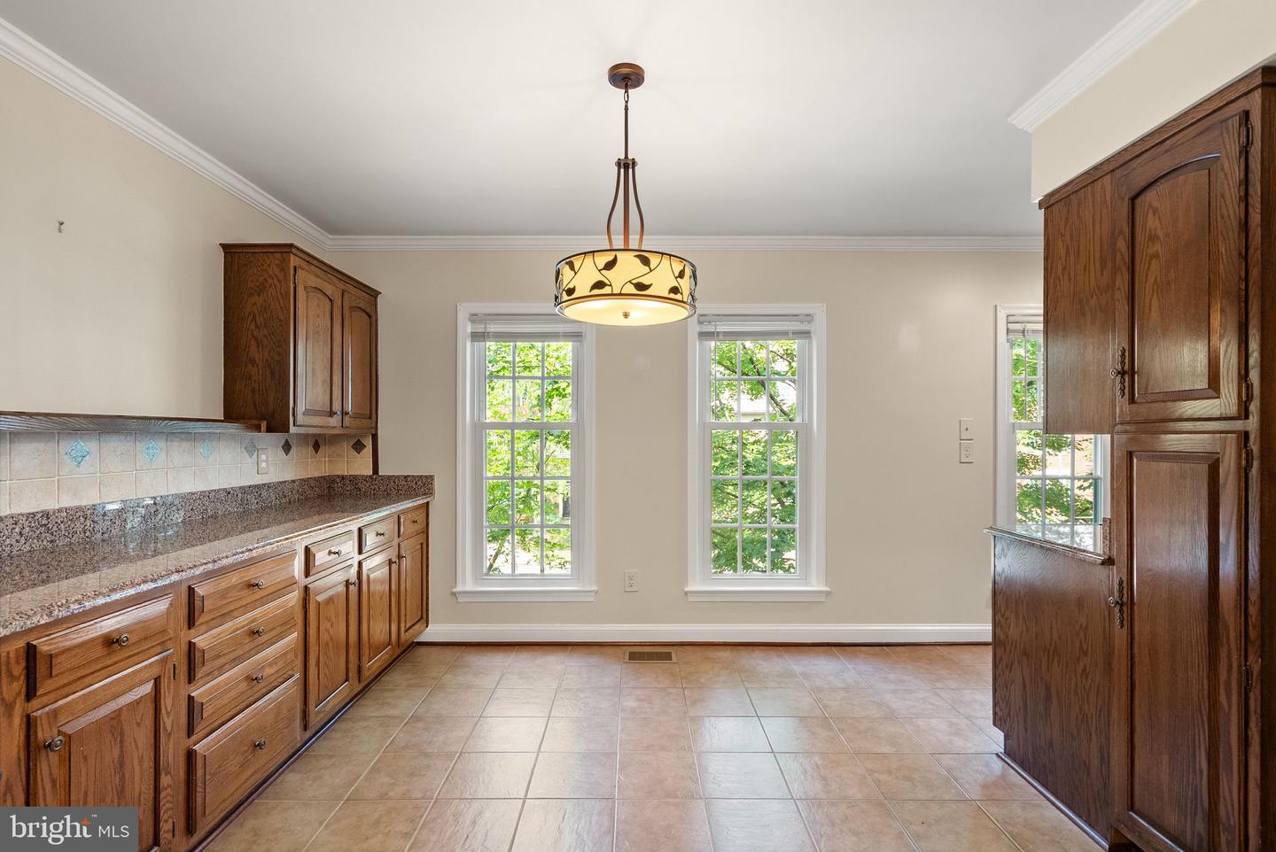 2345 S ROLFE ST S, ARLINGTON, Virginia 22202, 4 Bedrooms Bedrooms, ,3 BathroomsBathrooms,Residential,For sale,2345 S ROLFE ST S,VAAR2059904 MLS # VAAR2059904