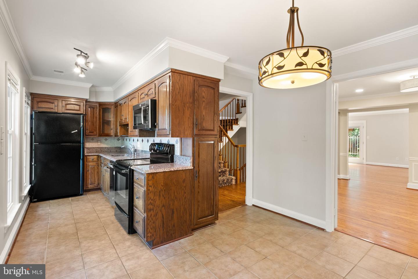 2345 S ROLFE ST S, ARLINGTON, Virginia 22202, 4 Bedrooms Bedrooms, ,3 BathroomsBathrooms,Residential,For sale,2345 S ROLFE ST S,VAAR2059904 MLS # VAAR2059904