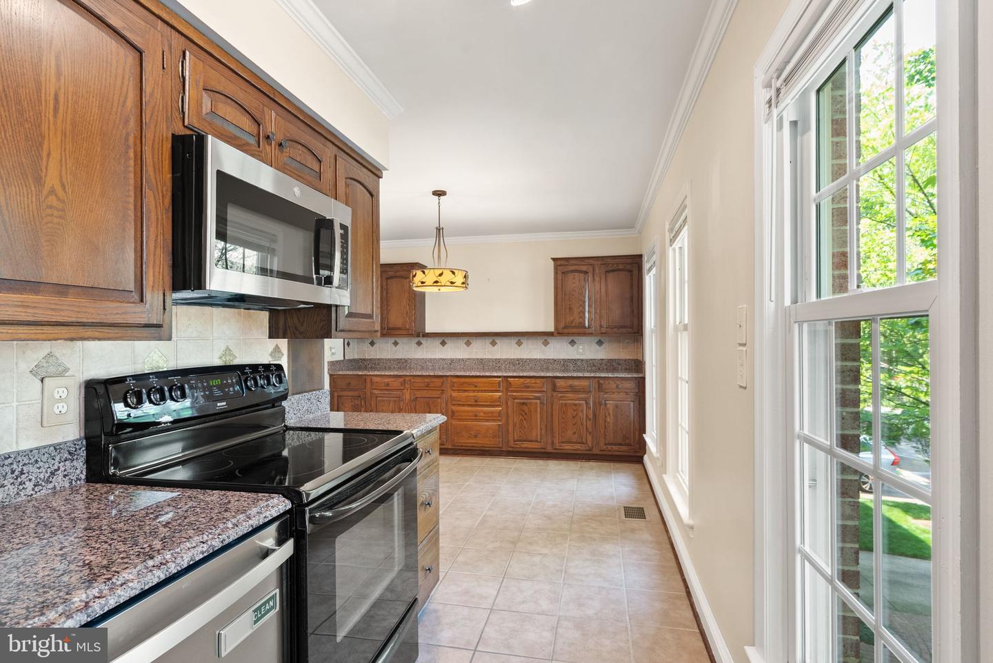 2345 S ROLFE ST S, ARLINGTON, Virginia 22202, 4 Bedrooms Bedrooms, ,3 BathroomsBathrooms,Residential,For sale,2345 S ROLFE ST S,VAAR2059904 MLS # VAAR2059904