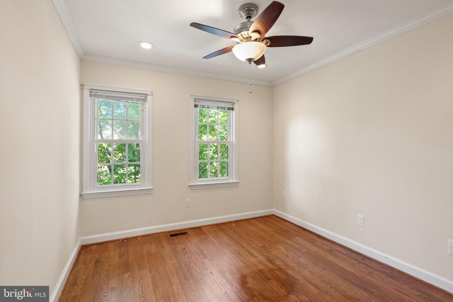 2345 S ROLFE ST S, ARLINGTON, Virginia 22202, 4 Bedrooms Bedrooms, ,3 BathroomsBathrooms,Residential,For sale,2345 S ROLFE ST S,VAAR2059904 MLS # VAAR2059904