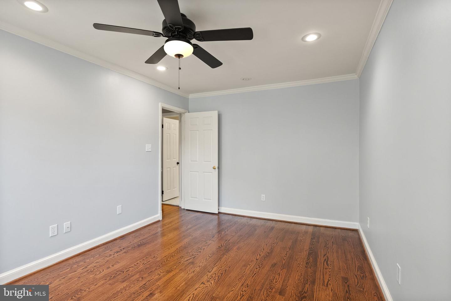 2345 S ROLFE ST S, ARLINGTON, Virginia 22202, 4 Bedrooms Bedrooms, ,3 BathroomsBathrooms,Residential,For sale,2345 S ROLFE ST S,VAAR2059904 MLS # VAAR2059904