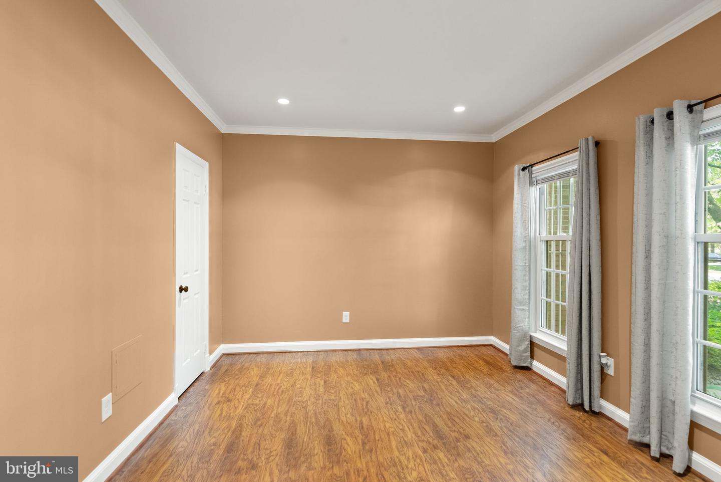 2345 S ROLFE ST S, ARLINGTON, Virginia 22202, 4 Bedrooms Bedrooms, ,3 BathroomsBathrooms,Residential,For sale,2345 S ROLFE ST S,VAAR2059904 MLS # VAAR2059904