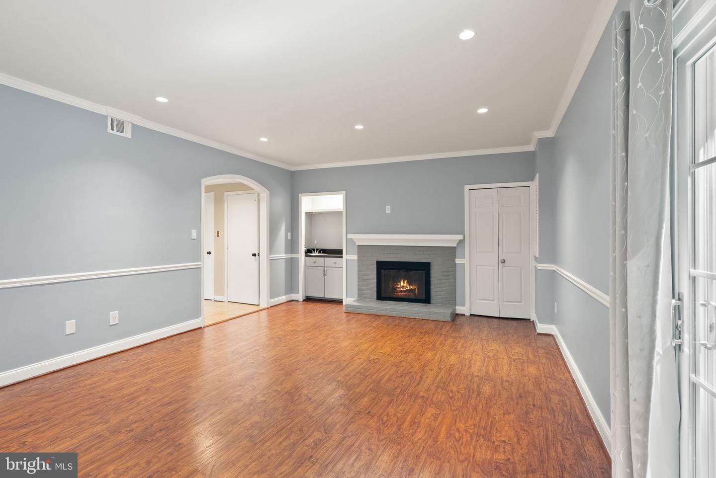 2345 S ROLFE ST S, ARLINGTON, Virginia 22202, 4 Bedrooms Bedrooms, ,3 BathroomsBathrooms,Residential,For sale,2345 S ROLFE ST S,VAAR2059904 MLS # VAAR2059904