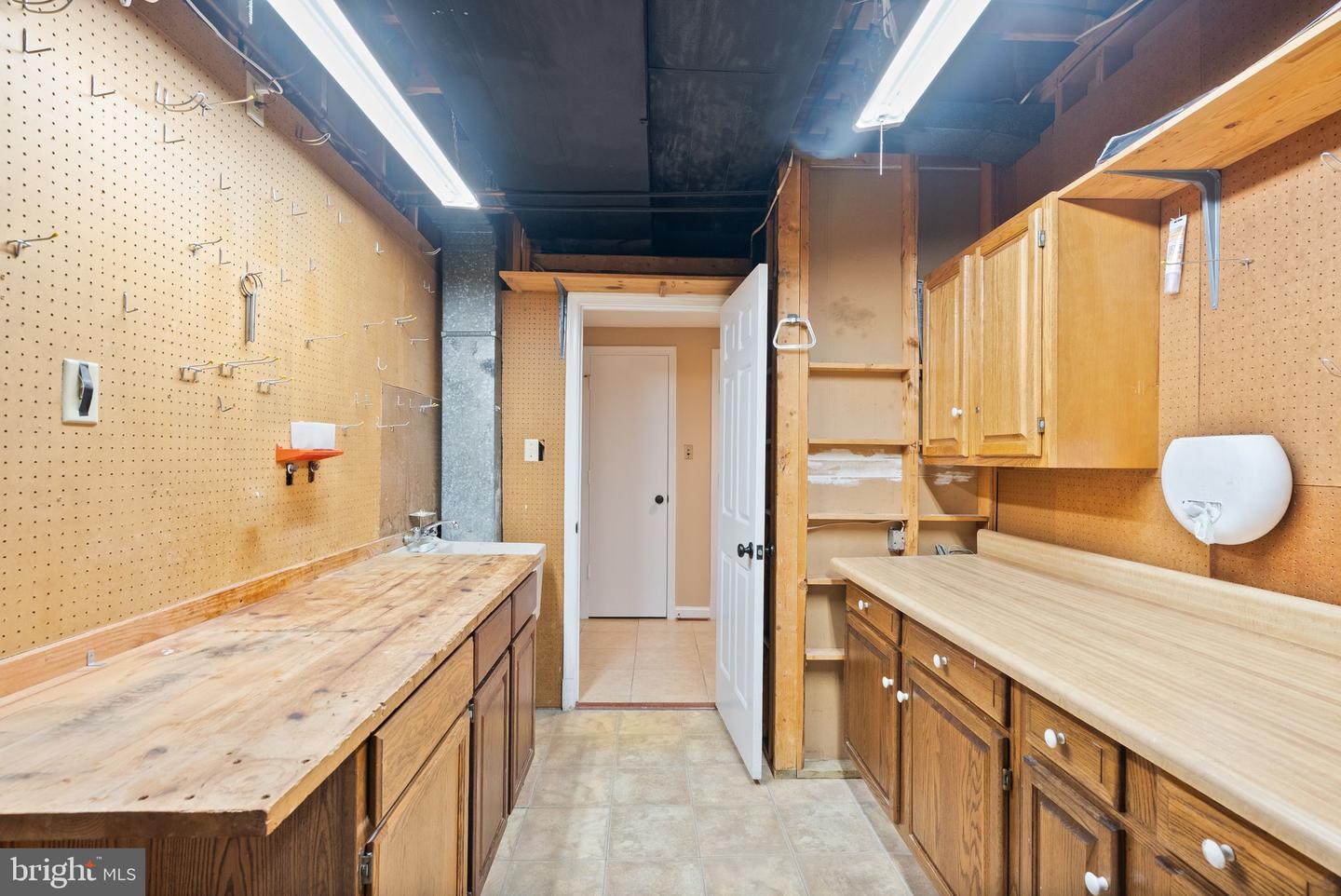 2345 S ROLFE ST S, ARLINGTON, Virginia 22202, 4 Bedrooms Bedrooms, ,3 BathroomsBathrooms,Residential,For sale,2345 S ROLFE ST S,VAAR2059904 MLS # VAAR2059904