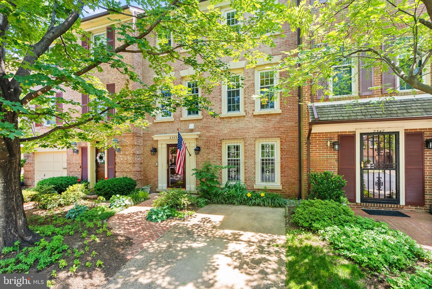 2345 S ROLFE ST S, ARLINGTON, Virginia 22202, 4 Bedrooms Bedrooms, ,3 BathroomsBathrooms,Residential,For sale,2345 S ROLFE ST S,VAAR2059904 MLS # VAAR2059904