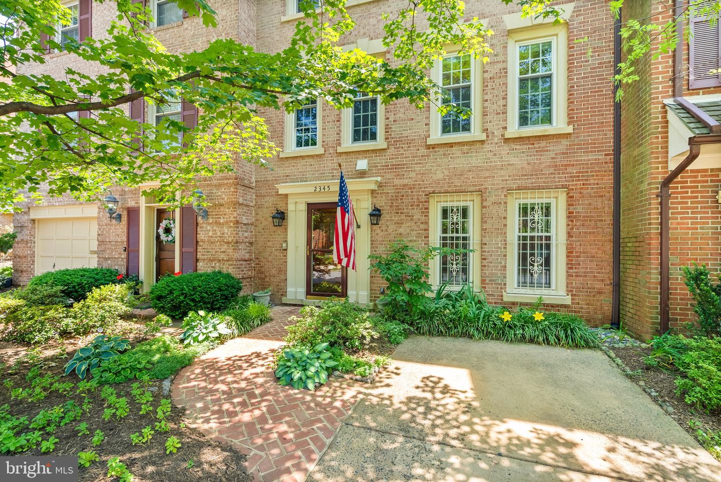 2345 S ROLFE ST S, ARLINGTON, Virginia 22202, 4 Bedrooms Bedrooms, ,3 BathroomsBathrooms,Residential,For sale,2345 S ROLFE ST S,VAAR2059904 MLS # VAAR2059904