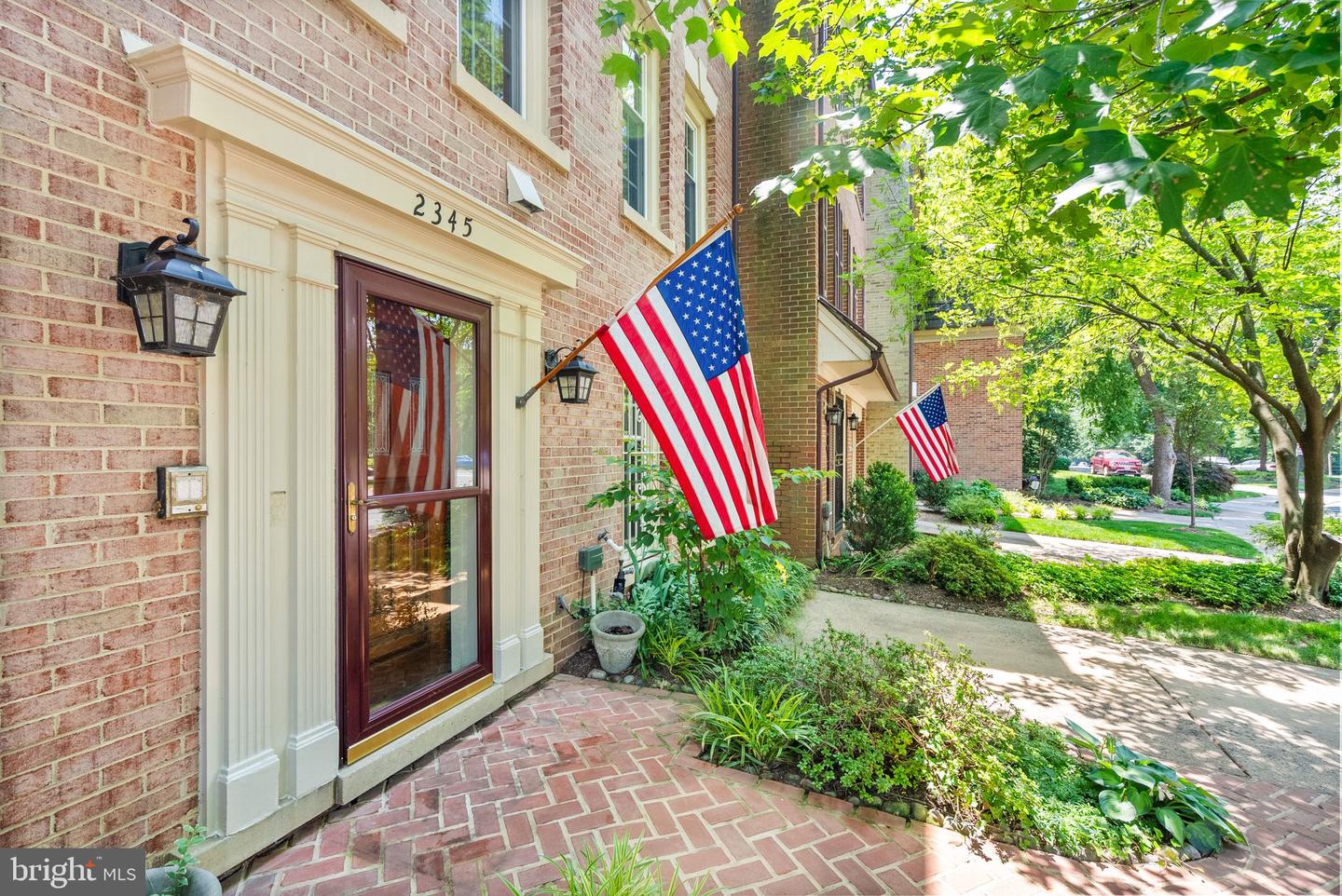 2345 S ROLFE ST S, ARLINGTON, Virginia 22202, 4 Bedrooms Bedrooms, ,3 BathroomsBathrooms,Residential,For sale,2345 S ROLFE ST S,VAAR2059904 MLS # VAAR2059904