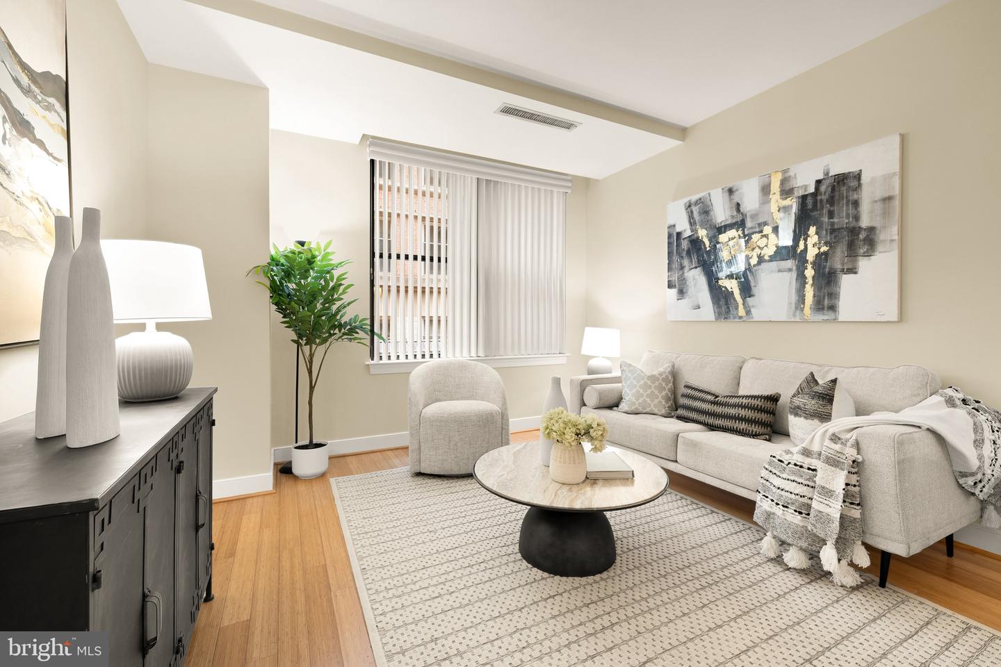 2425 L ST NW #234, WASHINGTON, District Of Columbia 20037, 1 Bedroom Bedrooms, ,1 BathroomBathrooms,Residential,For sale,2425 L ST NW #234,DCDC2208038 MLS # DCDC2208038