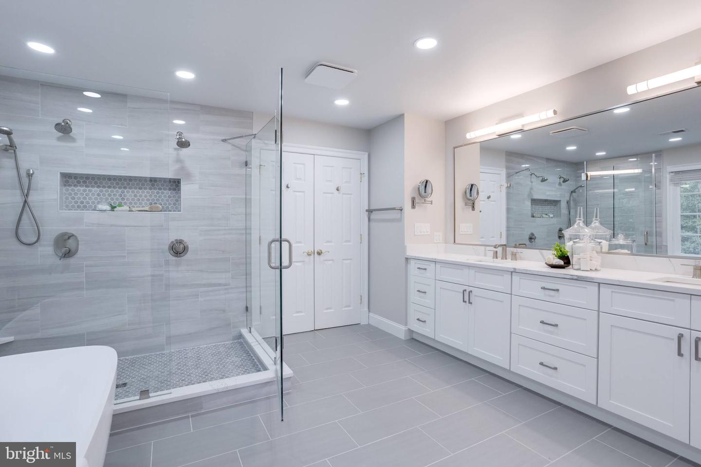 9001 LITTLETON ST, FAIRFAX, Virginia 22032, 5 Bedrooms Bedrooms, ,4 BathroomsBathrooms,Residential,For sale,9001 LITTLETON ST,VAFX2252790 MLS # VAFX2252790