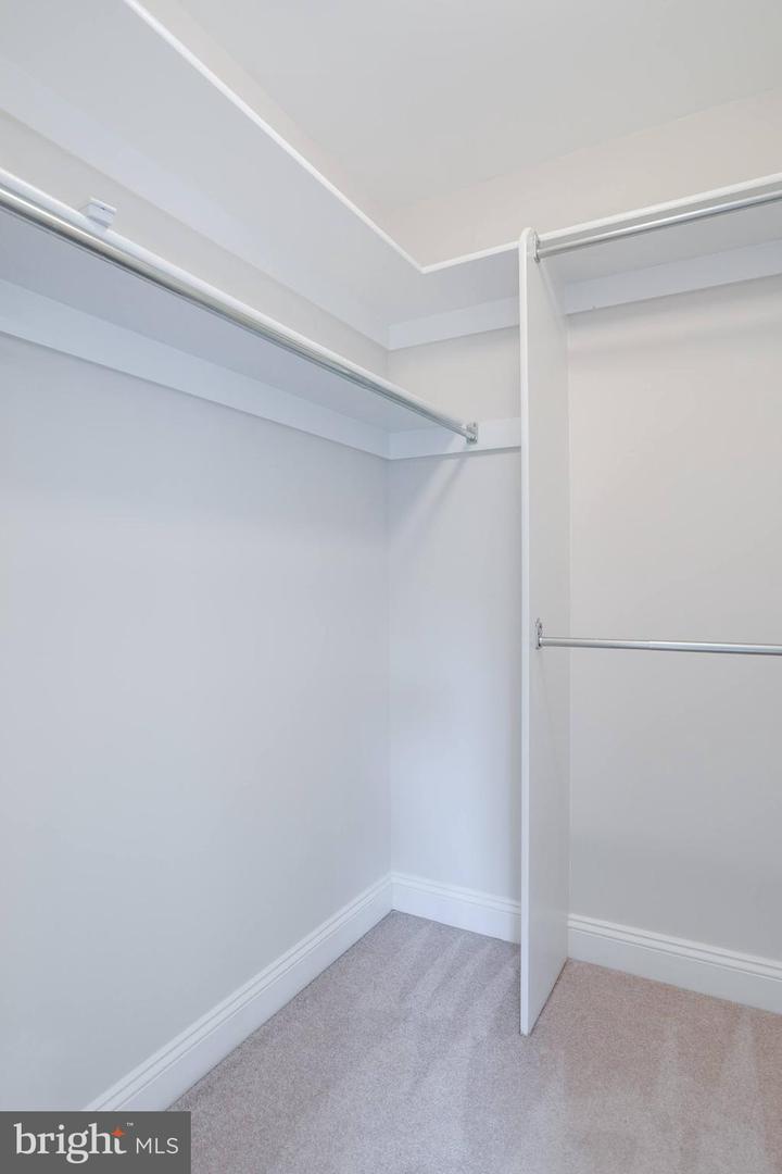 9001 LITTLETON ST, FAIRFAX, Virginia 22032, 5 Bedrooms Bedrooms, ,4 BathroomsBathrooms,Residential,For sale,9001 LITTLETON ST,VAFX2252790 MLS # VAFX2252790