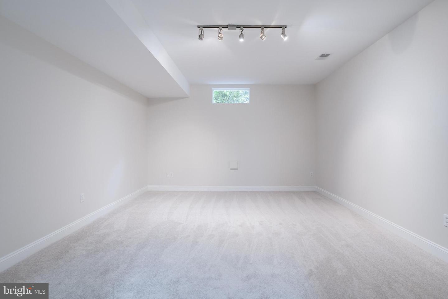 9001 LITTLETON ST, FAIRFAX, Virginia 22032, 5 Bedrooms Bedrooms, ,4 BathroomsBathrooms,Residential,For sale,9001 LITTLETON ST,VAFX2252790 MLS # VAFX2252790