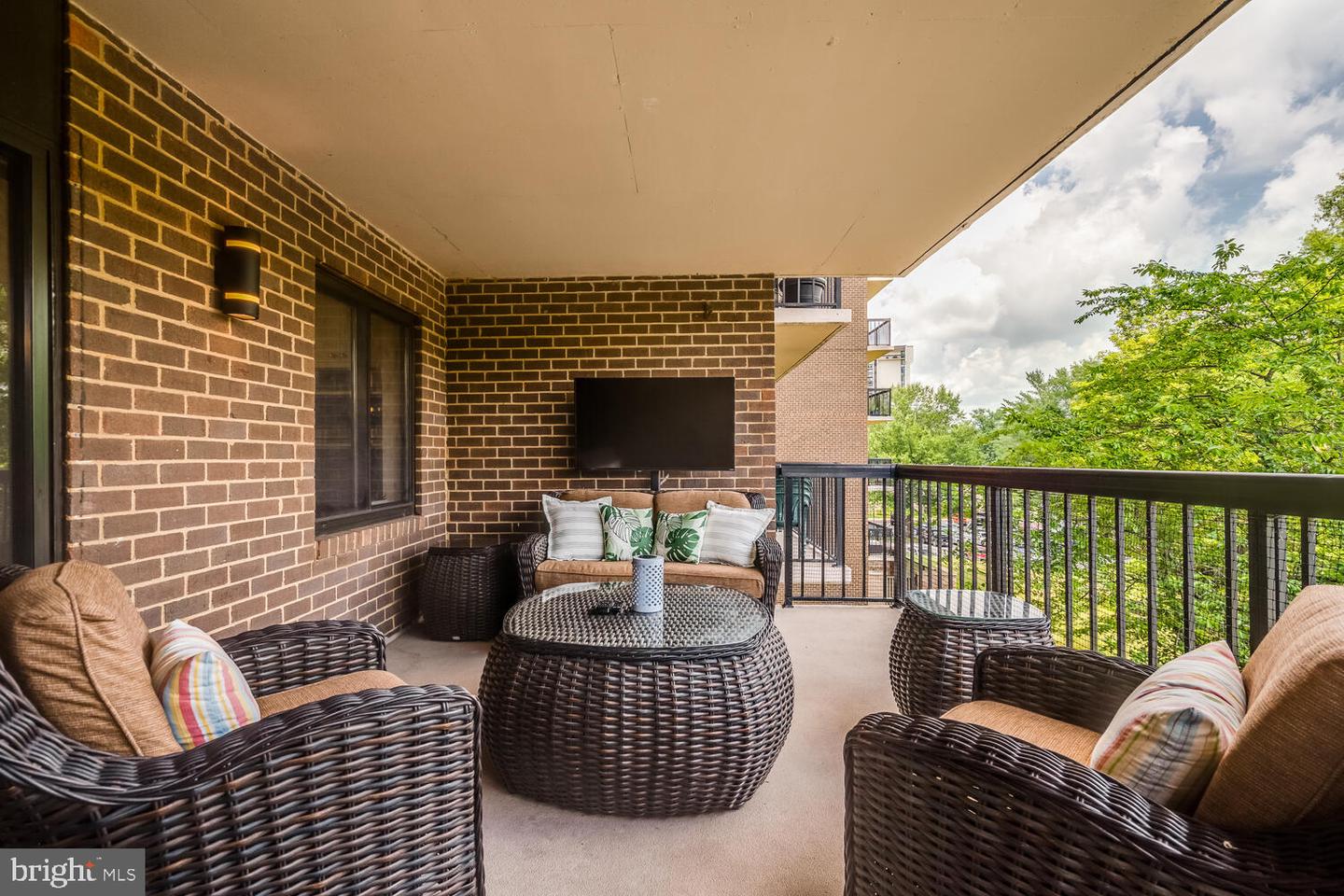 200 N PICKETT ST #308, ALEXANDRIA, Virginia 22304, 3 Bedrooms Bedrooms, ,2 BathroomsBathrooms,Residential,For sale,200 N PICKETT ST #308,VAAX2047034 MLS # VAAX2047034
