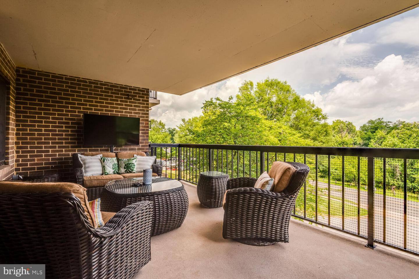 200 N PICKETT ST #308, ALEXANDRIA, Virginia 22304, 3 Bedrooms Bedrooms, ,2 BathroomsBathrooms,Residential,For sale,200 N PICKETT ST #308,VAAX2047034 MLS # VAAX2047034