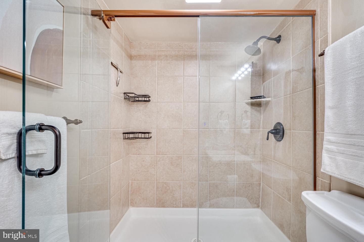 200 N PICKETT ST #308, ALEXANDRIA, Virginia 22304, 3 Bedrooms Bedrooms, ,2 BathroomsBathrooms,Residential,For sale,200 N PICKETT ST #308,VAAX2047034 MLS # VAAX2047034