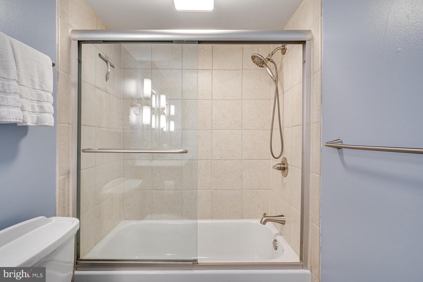 200 N PICKETT ST #308, ALEXANDRIA, Virginia 22304, 3 Bedrooms Bedrooms, ,2 BathroomsBathrooms,Residential,For sale,200 N PICKETT ST #308,VAAX2047034 MLS # VAAX2047034