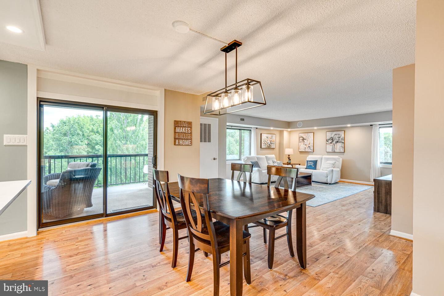 200 N PICKETT ST #308, ALEXANDRIA, Virginia 22304, 3 Bedrooms Bedrooms, ,2 BathroomsBathrooms,Residential,For sale,200 N PICKETT ST #308,VAAX2047034 MLS # VAAX2047034