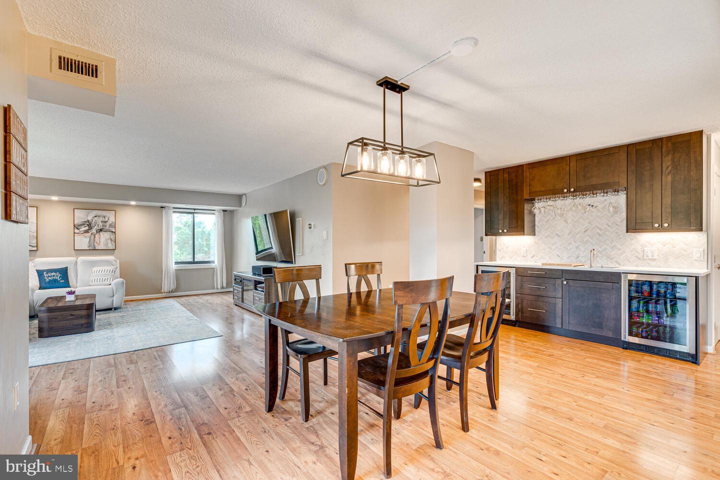 200 N PICKETT ST #308, ALEXANDRIA, Virginia 22304, 3 Bedrooms Bedrooms, ,2 BathroomsBathrooms,Residential,For sale,200 N PICKETT ST #308,VAAX2047034 MLS # VAAX2047034