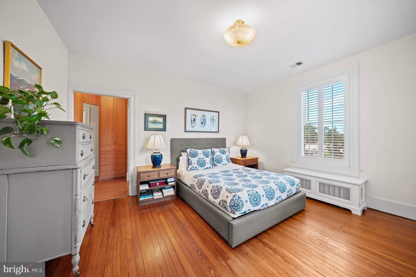 3031 NEWARK ST NW, WASHINGTON, District Of Columbia 20008, 5 Bedrooms Bedrooms, ,4 BathroomsBathrooms,Residential,For sale,3031 NEWARK ST NW,DCDC2208264 MLS # DCDC2208264