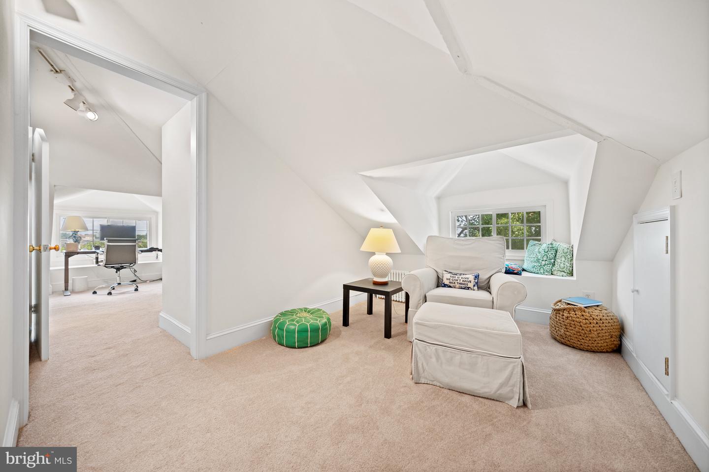 3031 NEWARK ST NW, WASHINGTON, District Of Columbia 20008, 5 Bedrooms Bedrooms, ,4 BathroomsBathrooms,Residential,For sale,3031 NEWARK ST NW,DCDC2208264 MLS # DCDC2208264