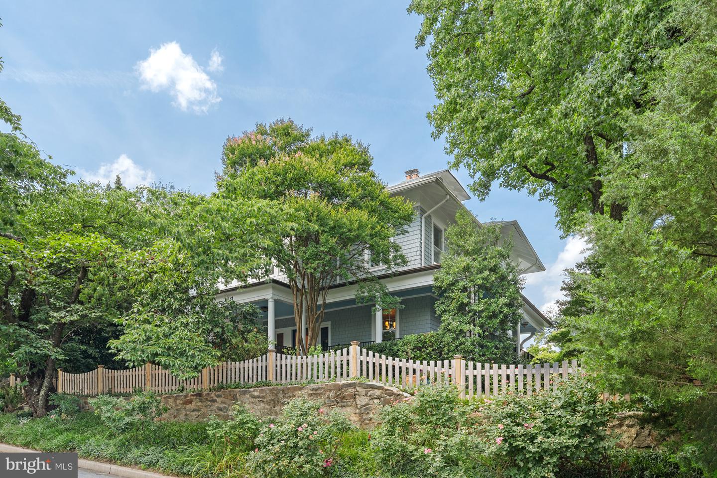 3031 NEWARK ST NW, WASHINGTON, District Of Columbia 20008, 5 Bedrooms Bedrooms, ,4 BathroomsBathrooms,Residential,For sale,3031 NEWARK ST NW,DCDC2208264 MLS # DCDC2208264