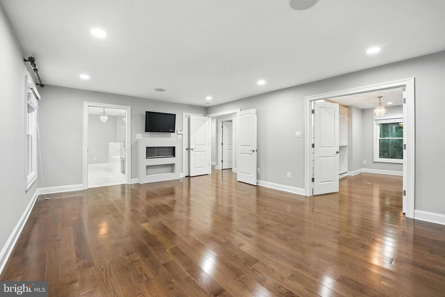 6603 BRIAR HILL CT, MCLEAN, Virginia 22101, 5 Bedrooms Bedrooms, ,5 BathroomsBathrooms,Residential,For sale,6603 BRIAR HILL CT,VAFX2252536 MLS # VAFX2252536