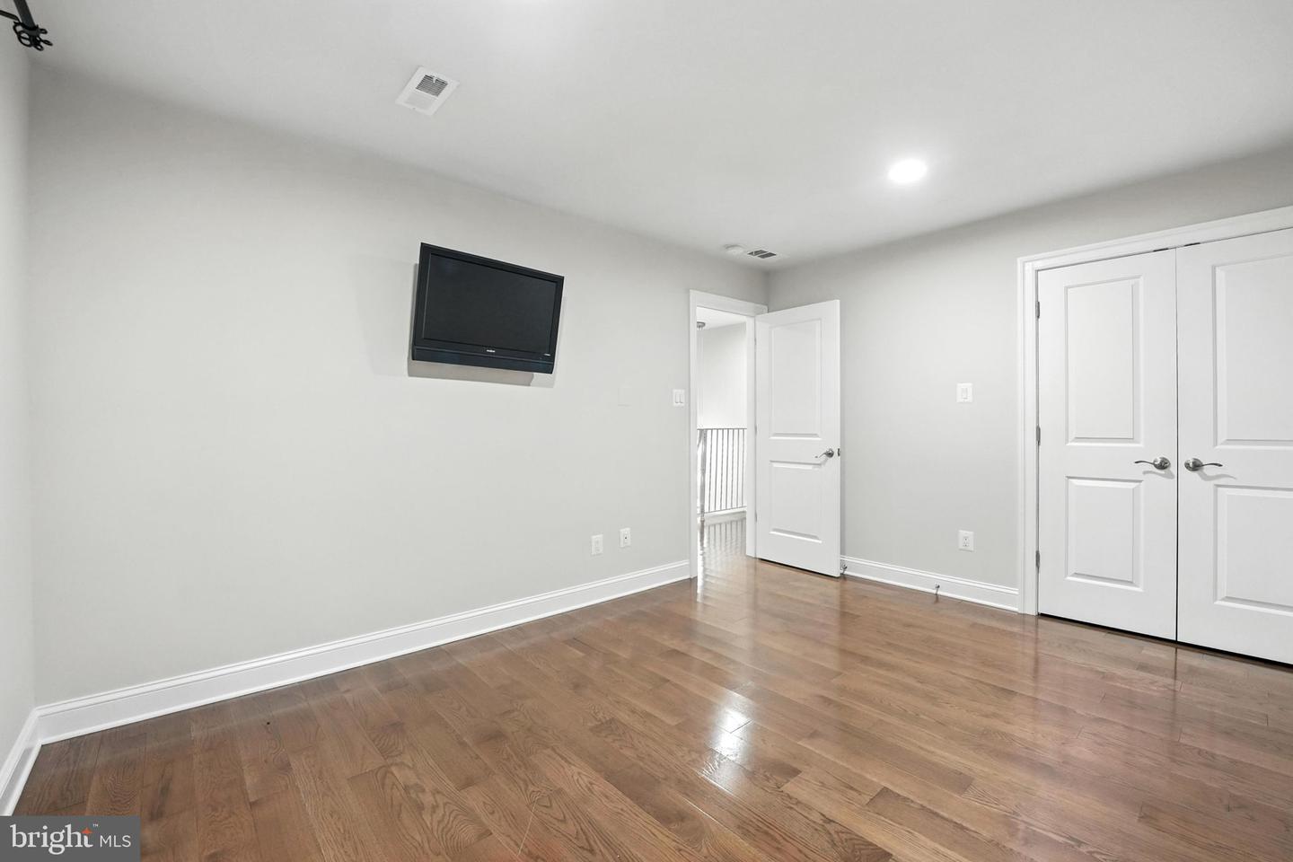 6603 BRIAR HILL CT, MCLEAN, Virginia 22101, 5 Bedrooms Bedrooms, ,5 BathroomsBathrooms,Residential,For sale,6603 BRIAR HILL CT,VAFX2252536 MLS # VAFX2252536
