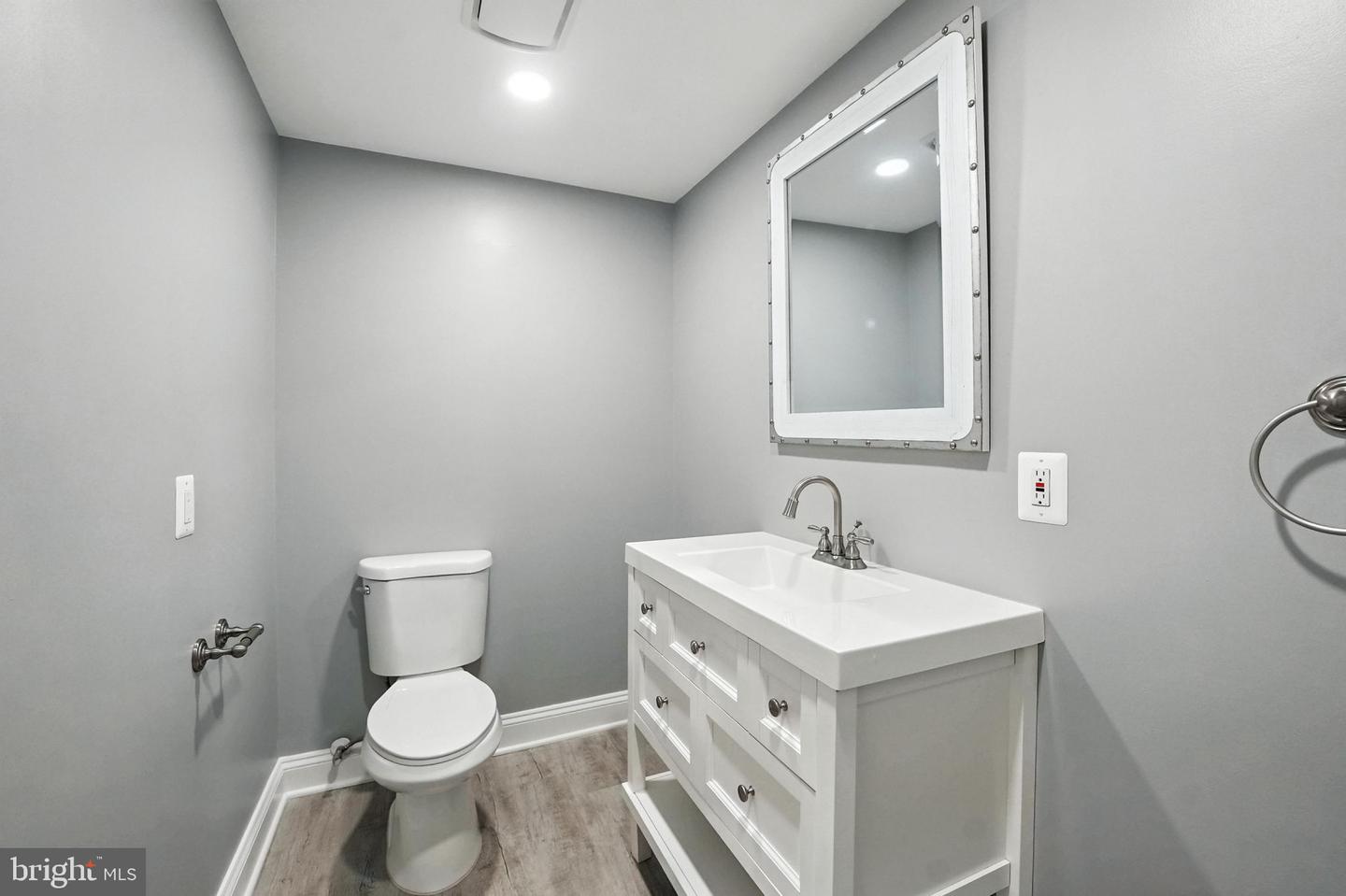6603 BRIAR HILL CT, MCLEAN, Virginia 22101, 5 Bedrooms Bedrooms, ,5 BathroomsBathrooms,Residential,For sale,6603 BRIAR HILL CT,VAFX2252536 MLS # VAFX2252536