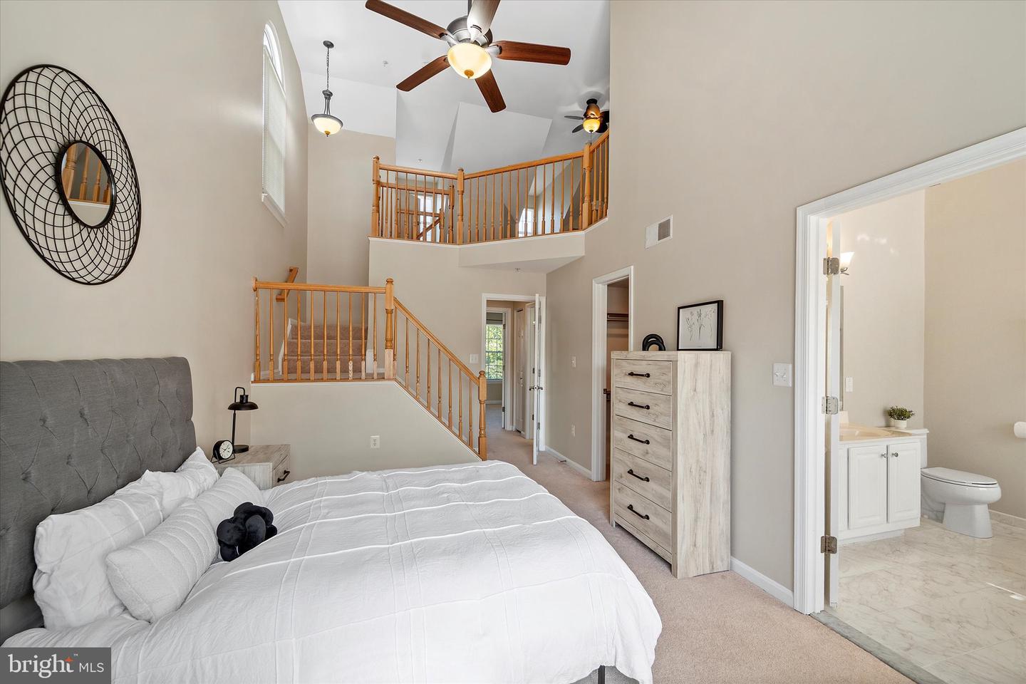 42860 GOLF VIEW DR, CHANTILLY, Virginia 20152, 3 Bedrooms Bedrooms, ,3 BathroomsBathrooms,Residential,For sale,42860 GOLF VIEW DR,VALO2100812 MLS # VALO2100812