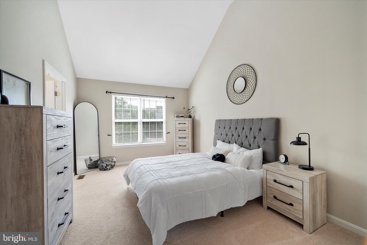 42860 GOLF VIEW DR, CHANTILLY, Virginia 20152, 3 Bedrooms Bedrooms, ,3 BathroomsBathrooms,Residential,For sale,42860 GOLF VIEW DR,VALO2100812 MLS # VALO2100812