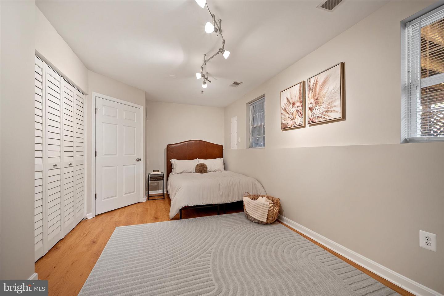 42860 GOLF VIEW DR, CHANTILLY, Virginia 20152, 3 Bedrooms Bedrooms, ,3 BathroomsBathrooms,Residential,For sale,42860 GOLF VIEW DR,VALO2100812 MLS # VALO2100812