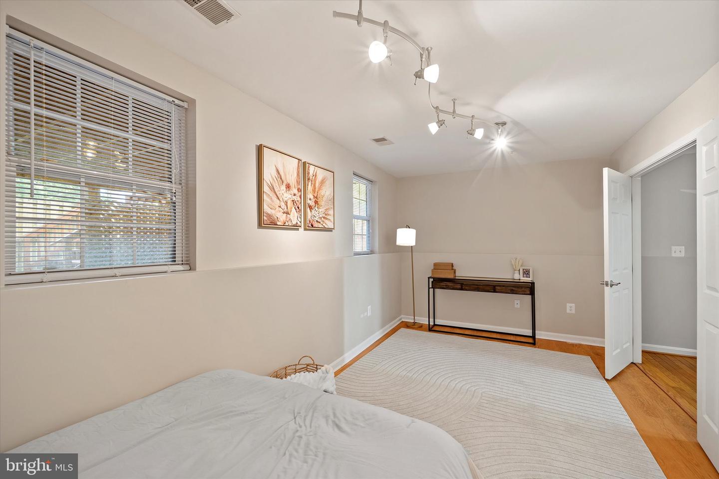 42860 GOLF VIEW DR, CHANTILLY, Virginia 20152, 3 Bedrooms Bedrooms, ,3 BathroomsBathrooms,Residential,For sale,42860 GOLF VIEW DR,VALO2100812 MLS # VALO2100812