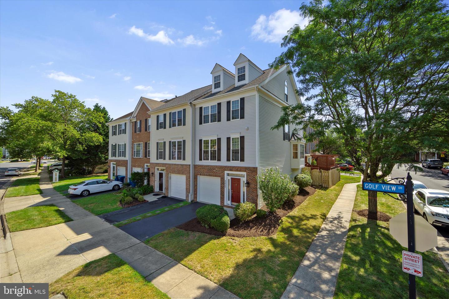 42860 GOLF VIEW DR, CHANTILLY, Virginia 20152, 3 Bedrooms Bedrooms, ,3 BathroomsBathrooms,Residential,For sale,42860 GOLF VIEW DR,VALO2100812 MLS # VALO2100812