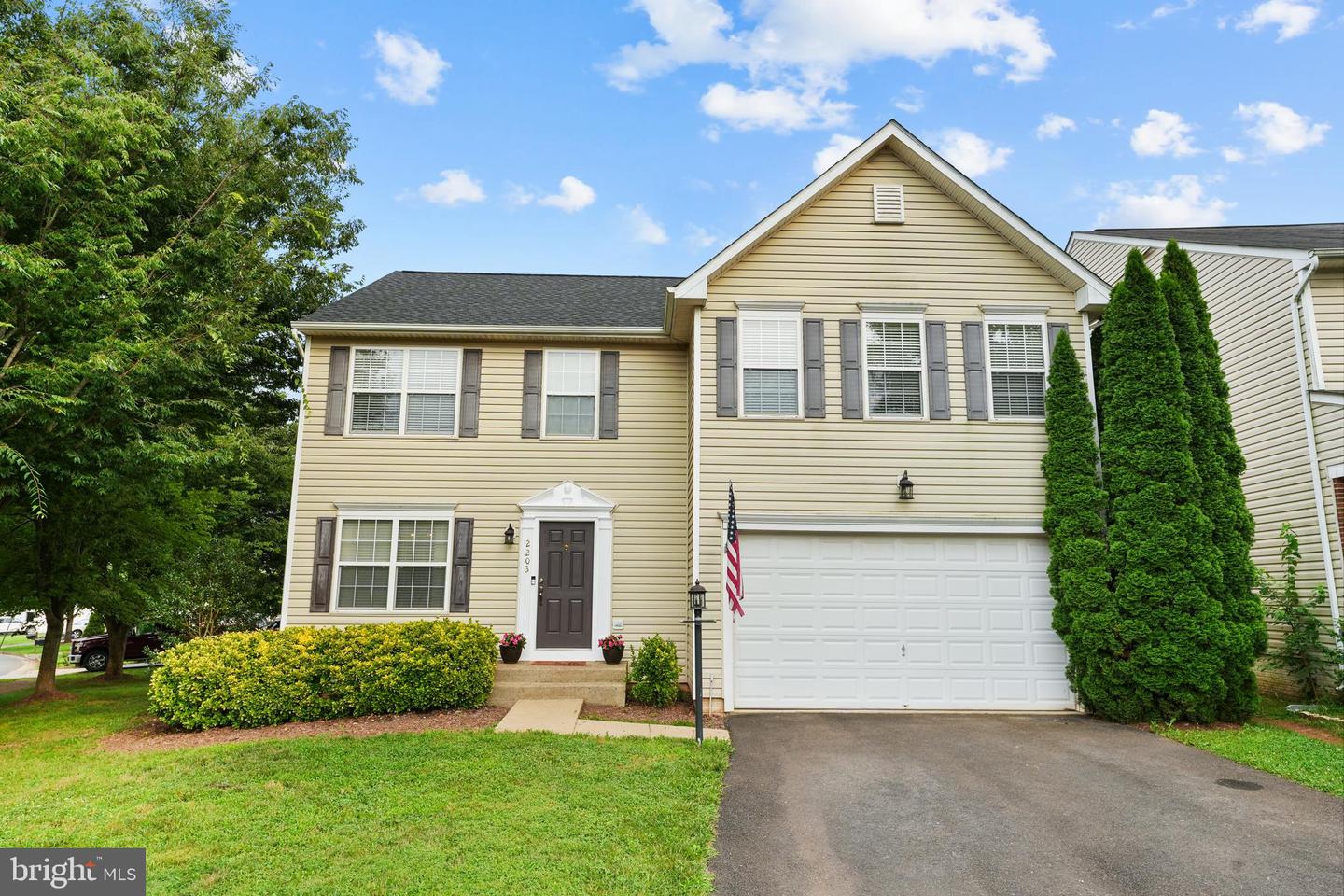 2203 COTTONWOOD LN, CULPEPER, Virginia 22701, 4 Bedrooms Bedrooms, ,3 BathroomsBathrooms,Residential,For sale,2203 COTTONWOOD LN,VACU2010910 MLS # VACU2010910