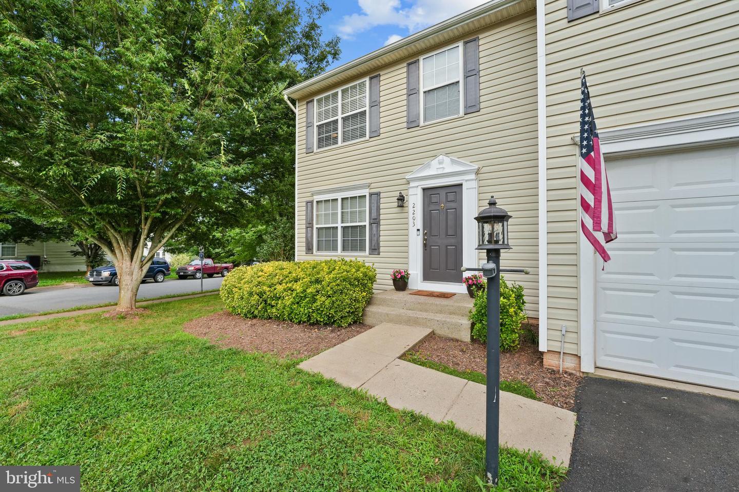 2203 COTTONWOOD LN, CULPEPER, Virginia 22701, 4 Bedrooms Bedrooms, ,3 BathroomsBathrooms,Residential,For sale,2203 COTTONWOOD LN,VACU2010910 MLS # VACU2010910