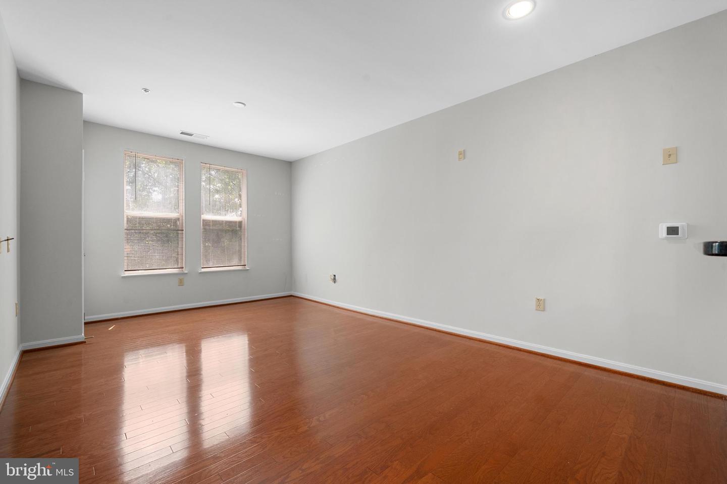 2665 PROSPERITY AVE #310, FAIRFAX, Virginia 22031, 1 Bedroom Bedrooms, ,1 BathroomBathrooms,Residential,For sale,2665 PROSPERITY AVE #310,VAFX2252560 MLS # VAFX2252560