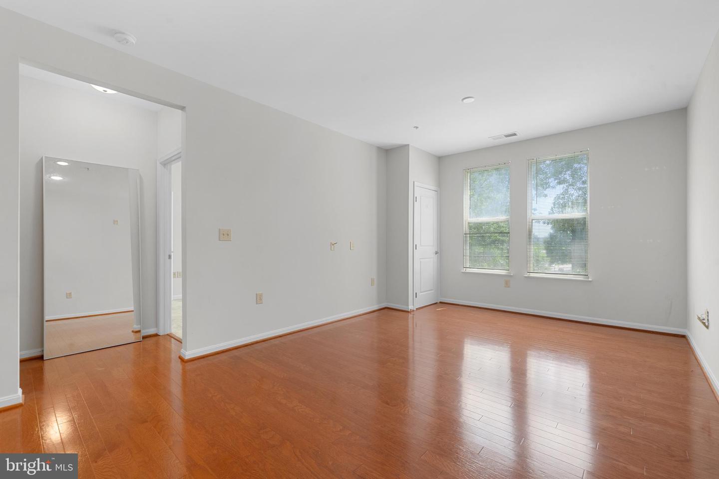 2665 PROSPERITY AVE #310, FAIRFAX, Virginia 22031, 1 Bedroom Bedrooms, ,1 BathroomBathrooms,Residential,For sale,2665 PROSPERITY AVE #310,VAFX2252560 MLS # VAFX2252560