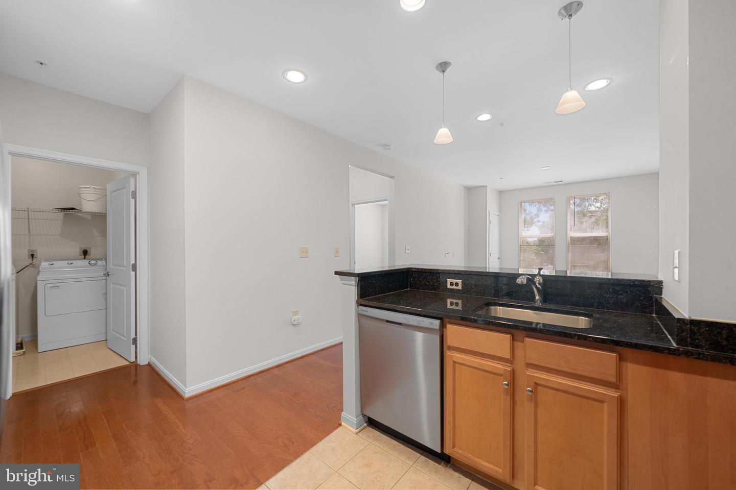 2665 PROSPERITY AVE #310, FAIRFAX, Virginia 22031, 1 Bedroom Bedrooms, ,1 BathroomBathrooms,Residential,For sale,2665 PROSPERITY AVE #310,VAFX2252560 MLS # VAFX2252560