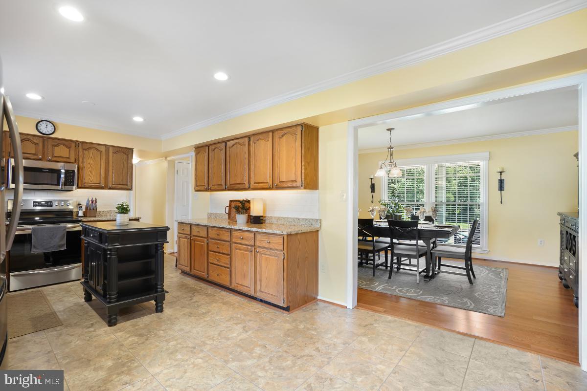 8940 TARRAGON CT, MANASSAS, Virginia 20110, 3 Bedrooms Bedrooms, ,2 BathroomsBathrooms,Residential,For sale,8940 TARRAGON CT,VAMN2008602 MLS # VAMN2008602
