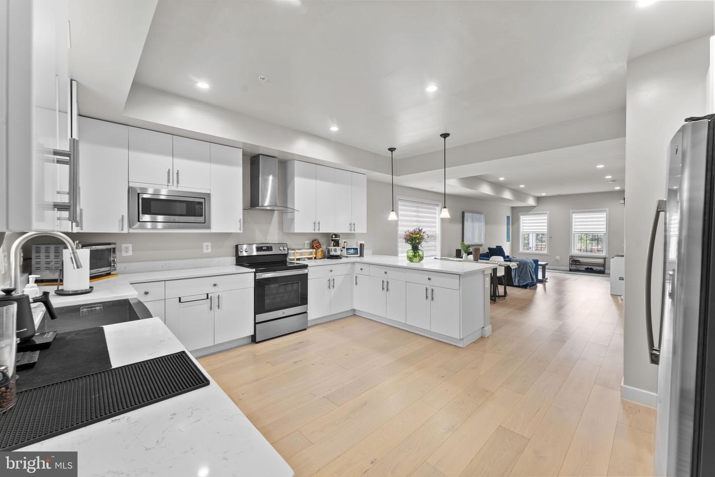 4008 9TH ST SE, WASHINGTON, District Of Columbia 20032, 4 Bedrooms Bedrooms, ,4 BathroomsBathrooms,Residential,For sale,4008 9TH ST SE,DCDC2208502 MLS # DCDC2208502