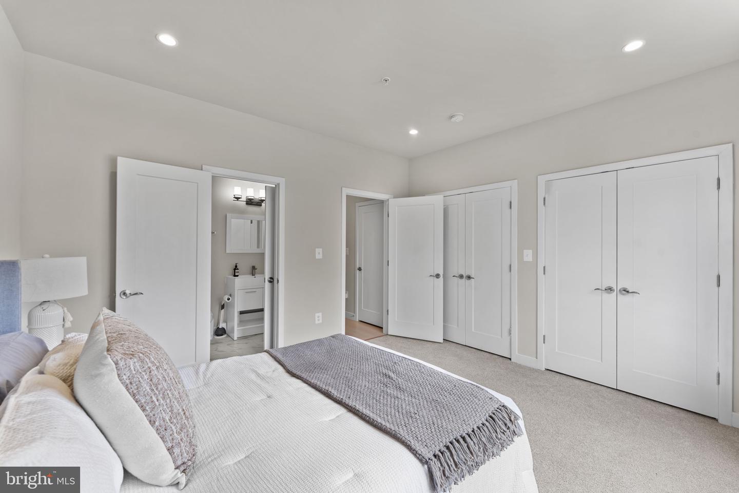 4008 9TH ST SE, WASHINGTON, District Of Columbia 20032, 4 Bedrooms Bedrooms, ,4 BathroomsBathrooms,Residential,For sale,4008 9TH ST SE,DCDC2208502 MLS # DCDC2208502