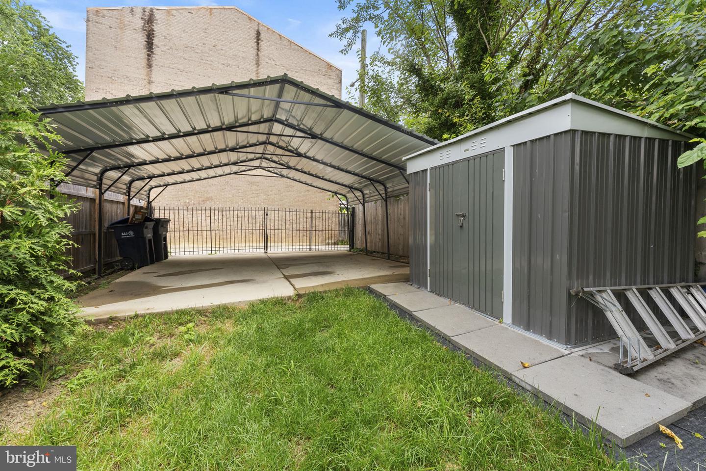 4008 9TH ST SE, WASHINGTON, District Of Columbia 20032, 4 Bedrooms Bedrooms, ,4 BathroomsBathrooms,Residential,For sale,4008 9TH ST SE,DCDC2208502 MLS # DCDC2208502