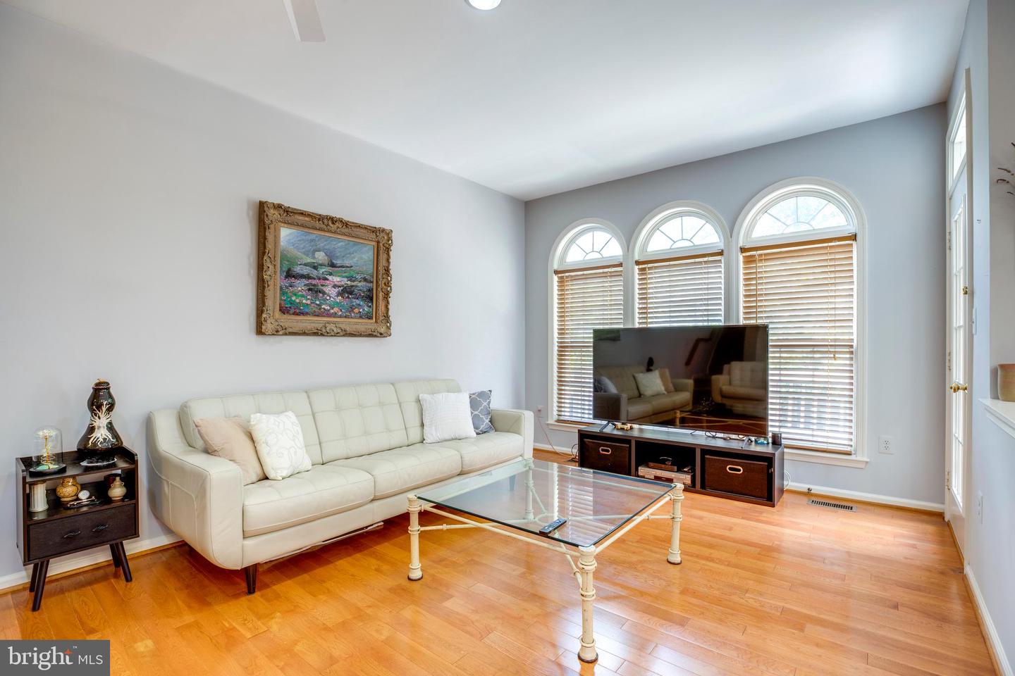 20597 GLENMERE SQ, STERLING, Virginia 20165, 3 Bedrooms Bedrooms, ,3 BathroomsBathrooms,Residential,For sale,20597 GLENMERE SQ,VALO2100894 MLS # VALO2100894