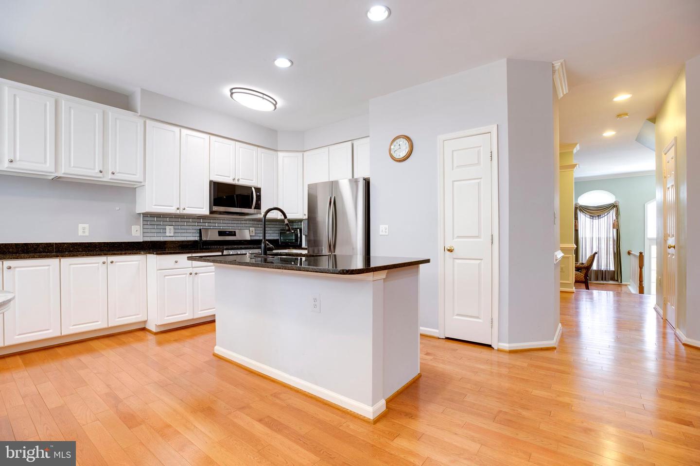 20597 GLENMERE SQ, STERLING, Virginia 20165, 3 Bedrooms Bedrooms, ,3 BathroomsBathrooms,Residential,For sale,20597 GLENMERE SQ,VALO2100894 MLS # VALO2100894