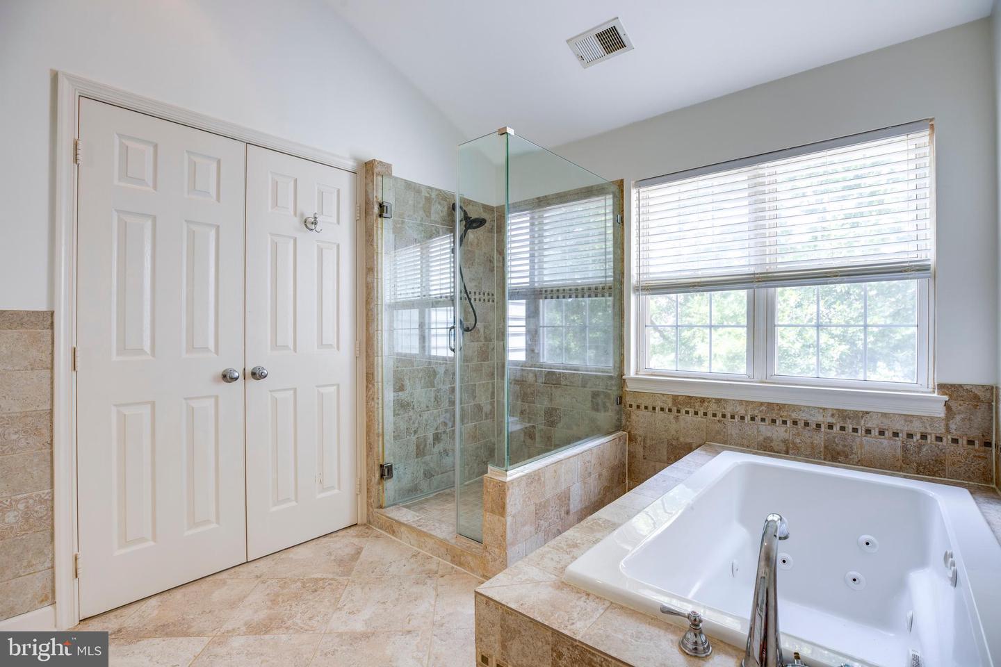 20597 GLENMERE SQ, STERLING, Virginia 20165, 3 Bedrooms Bedrooms, ,3 BathroomsBathrooms,Residential,For sale,20597 GLENMERE SQ,VALO2100894 MLS # VALO2100894