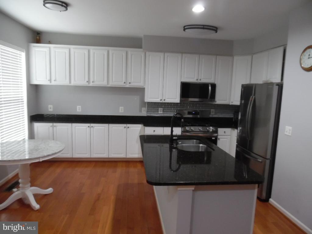 20597 GLENMERE SQ, STERLING, Virginia 20165, 3 Bedrooms Bedrooms, ,3 BathroomsBathrooms,Residential,For sale,20597 GLENMERE SQ,VALO2100894 MLS # VALO2100894
