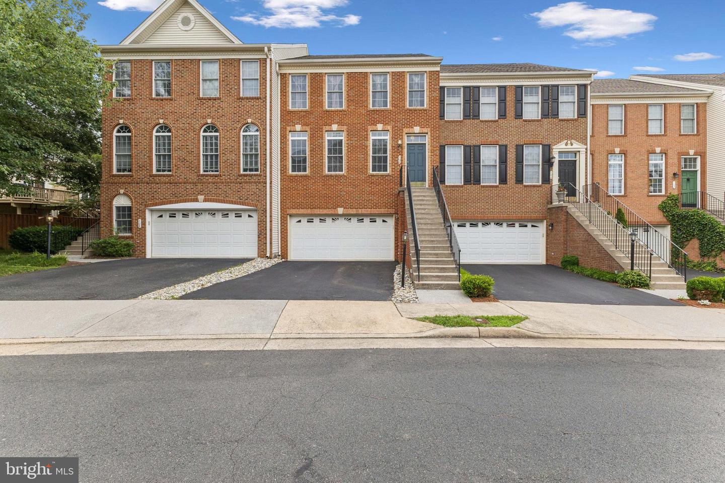 106 MISTY POND TER, PURCELLVILLE, Virginia 20132, 4 Bedrooms Bedrooms, ,3 BathroomsBathrooms,Residential,For sale,106 MISTY POND TER,VALO2100896 MLS # VALO2100896