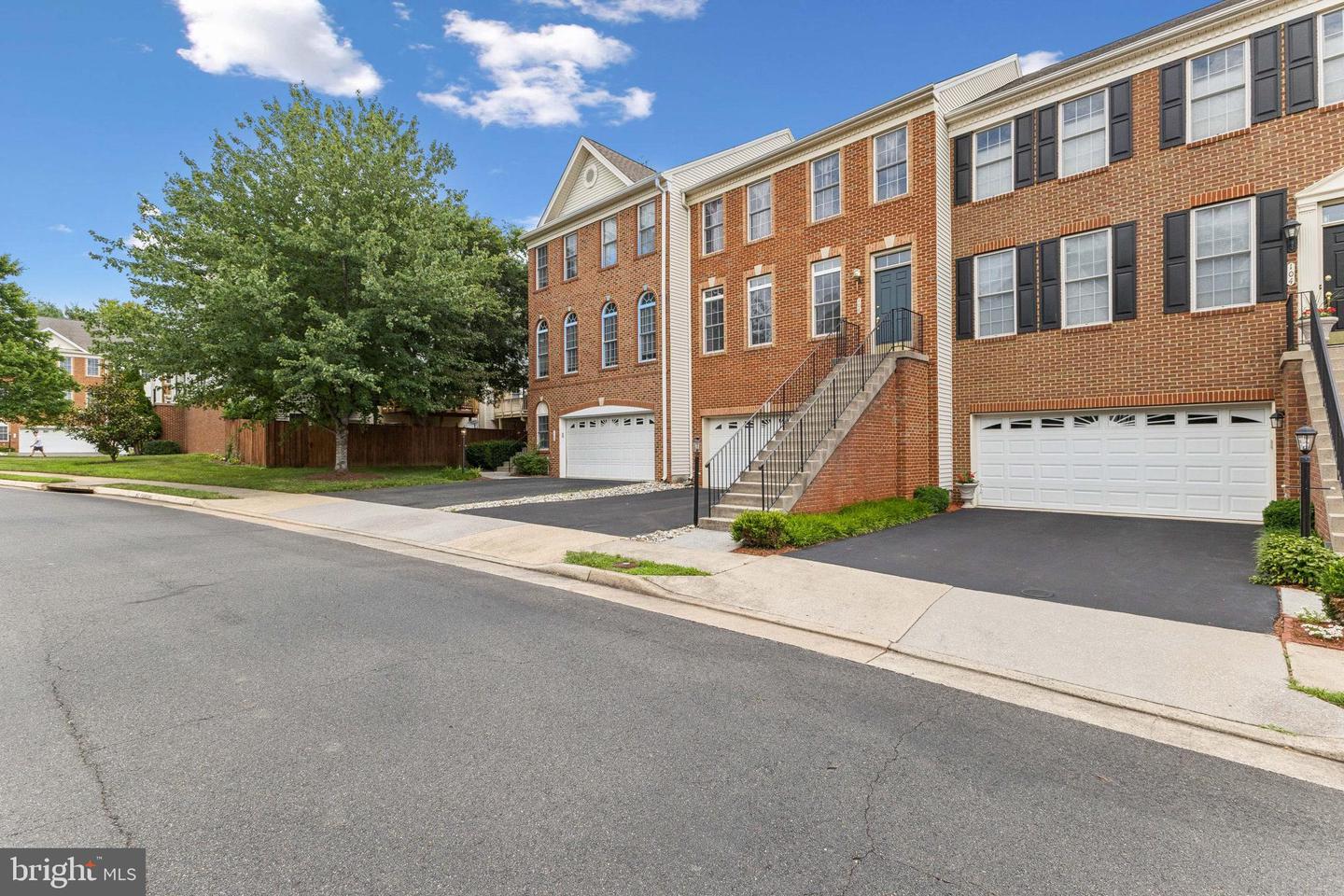 106 MISTY POND TER, PURCELLVILLE, Virginia 20132, 4 Bedrooms Bedrooms, ,3 BathroomsBathrooms,Residential,For sale,106 MISTY POND TER,VALO2100896 MLS # VALO2100896