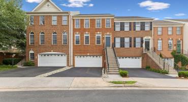 106 MISTY POND TER, PURCELLVILLE, Virginia 20132, 4 Bedrooms Bedrooms, ,3 BathroomsBathrooms,Residential,For sale,106 MISTY POND TER,VALO2100896 MLS # VALO2100896