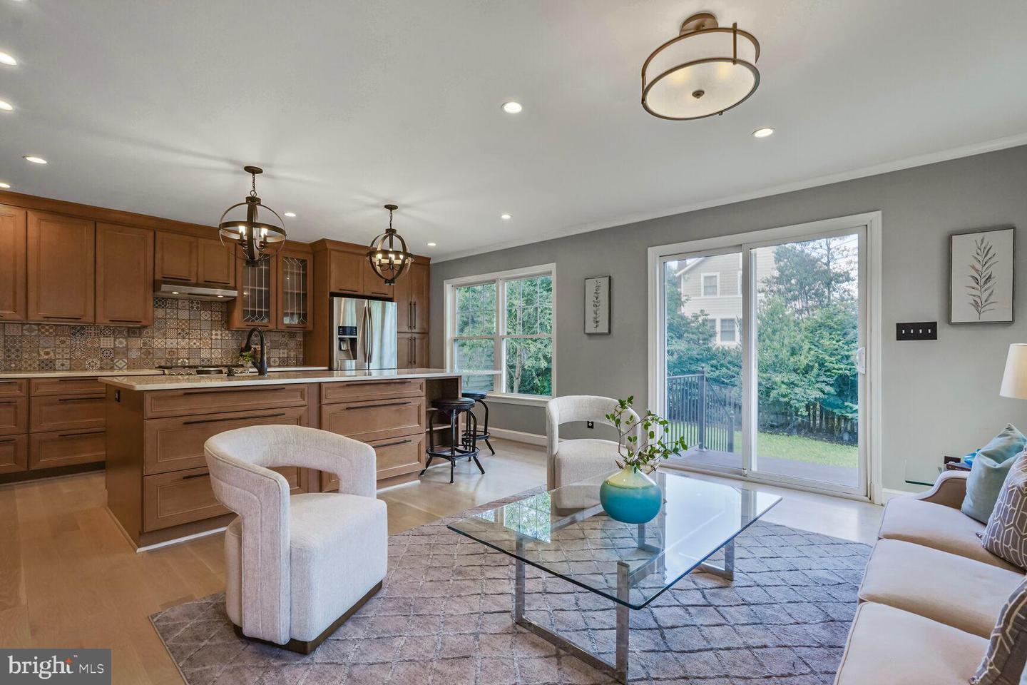 6111 WASHINGTON BLVD, ARLINGTON, Virginia 22205, 5 Bedrooms Bedrooms, ,2 BathroomsBathrooms,Residential,For sale,6111 WASHINGTON BLVD,VAAR2060062 MLS # VAAR2060062