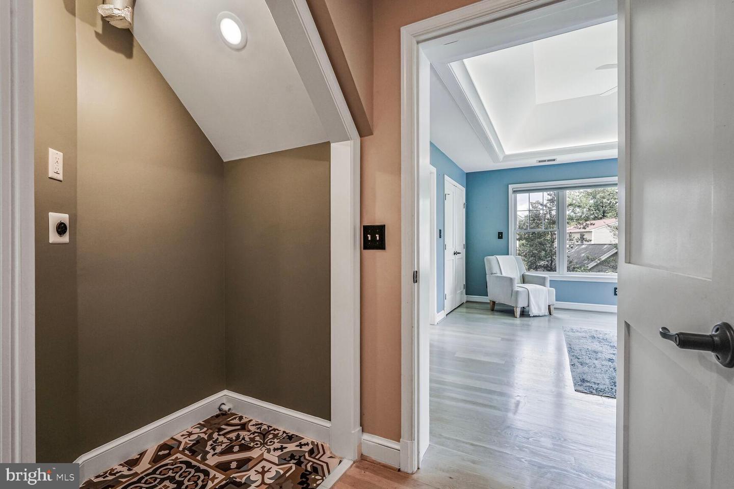 6111 WASHINGTON BLVD, ARLINGTON, Virginia 22205, 5 Bedrooms Bedrooms, ,2 BathroomsBathrooms,Residential,For sale,6111 WASHINGTON BLVD,VAAR2060062 MLS # VAAR2060062